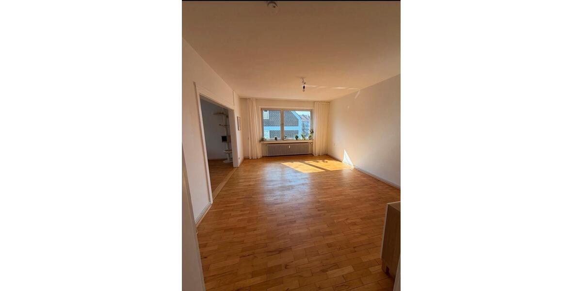 Etagenwohnung Hildesheim - 3.5 Zimmer, 133 m&sup2;, 1.064&euro; | Angebot:25937145