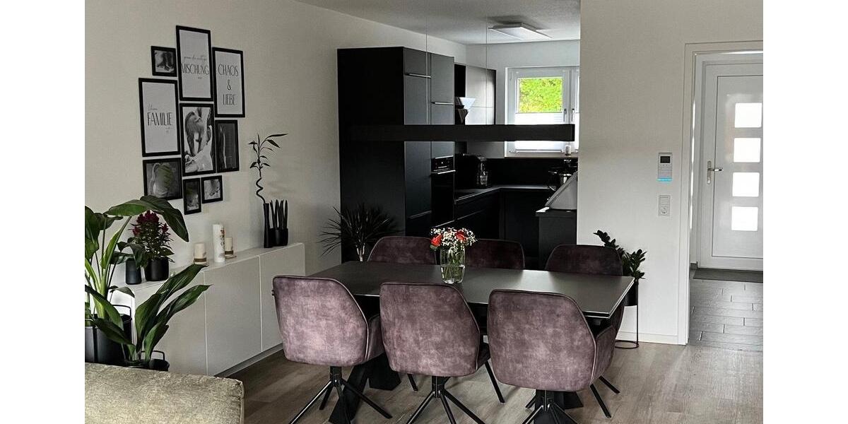 Reihenhaus Springe - 6 Zimmer, 145 m&sup2;, 1.650&euro; | Angebot:26582083
