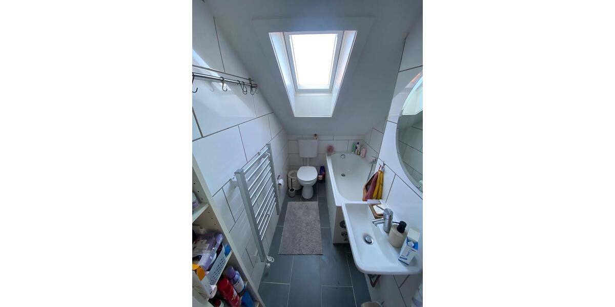 Dachgeschoßwohnung Hannover Linden-Limmer - 2.5 Zimmer, 51 m&sup2;, 700&euro; | Angebot:25968343