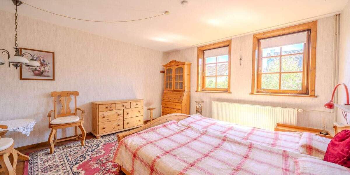 Mehrfamilienhaus, Wohnhaus Giesen Emmerke - 8 Zimmer, 175 m&sup2;, 325.000&euro; | Angebot:25671920