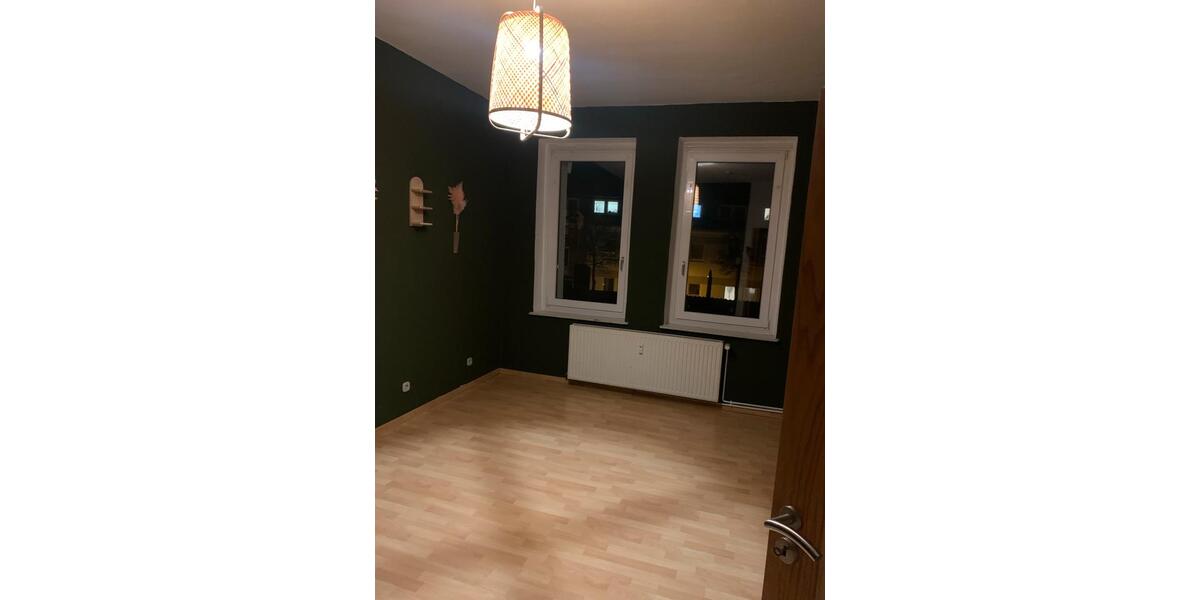 Etagenwohnung Hildesheim Himmelsthür - 4 Zimmer, 80 m&sup2;, 215.000&euro; | Angebot:27101703
