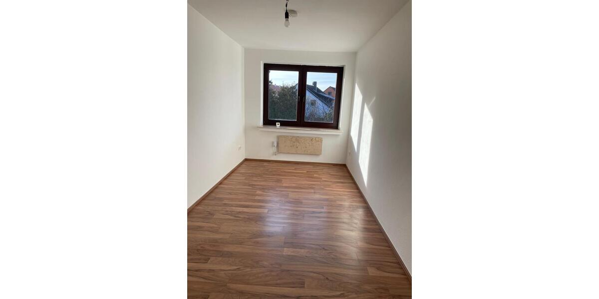 Etagenwohnung Laatzen - 1 Zimmer, 85 m&sup2;, 760&euro; | Angebot:25981038