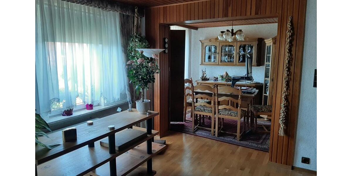 Einfamilienhaus Nordstemmen - 13 Zimmer, 200 m&sup2;, 1.800&euro; | Angebot:26582091