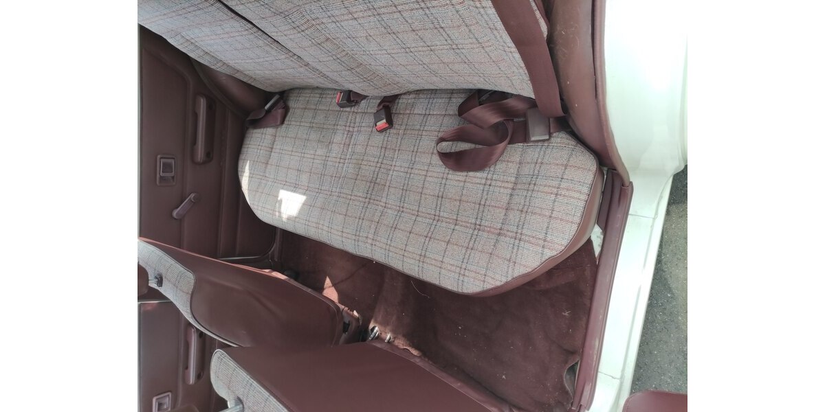 Daihatsu Charade 114.000 km 3.500 &euro; Laatzen 30880