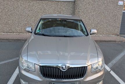 Skoda Superb 188.000 km 6.295 &euro; Hannover 30539
