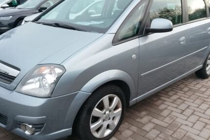 Opel Meriva 121.000 km 3.400 &euro; Coppenbrügge 31863