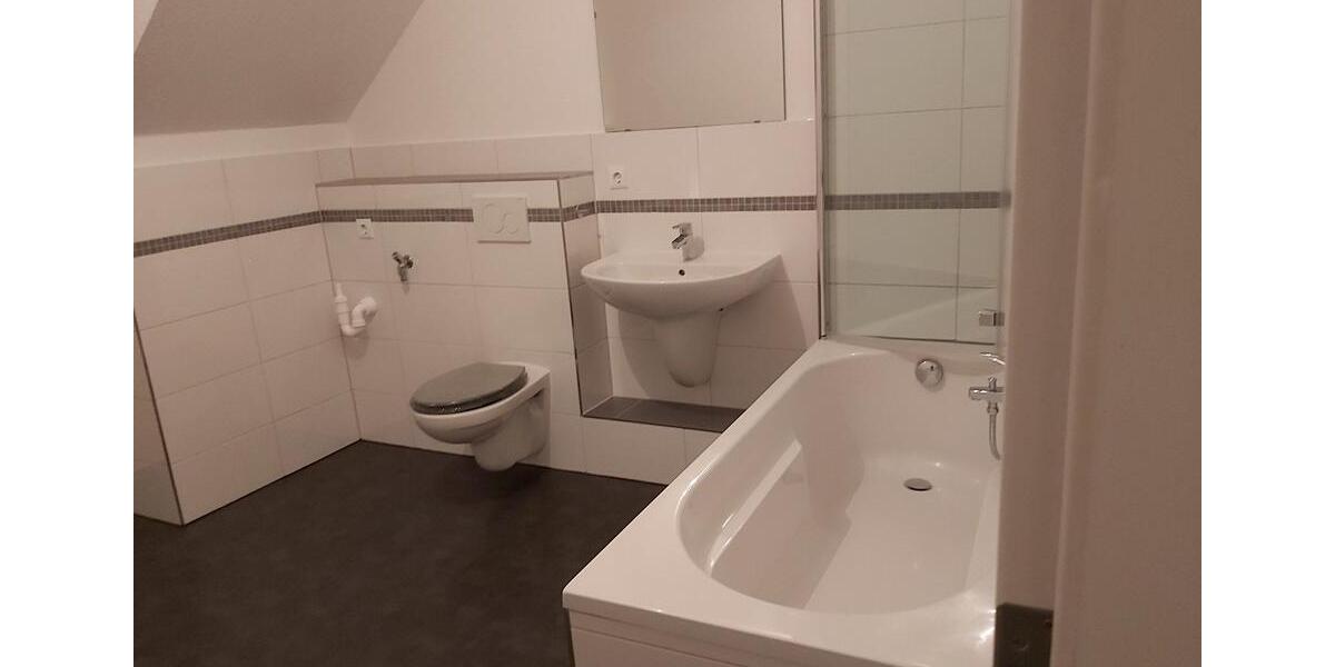 Etagenwohnung Hildesheim Himmelsthür - 4 Zimmer, 105 m&sup2;, 945&euro; | Angebot:25392851