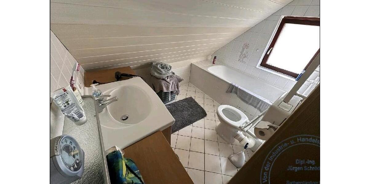 Dachgeschoßwohnung Hildesheim Bockfeld - 25 Zimmer, 70 m&sup2;, 900&euro; | Angebot:26526978
