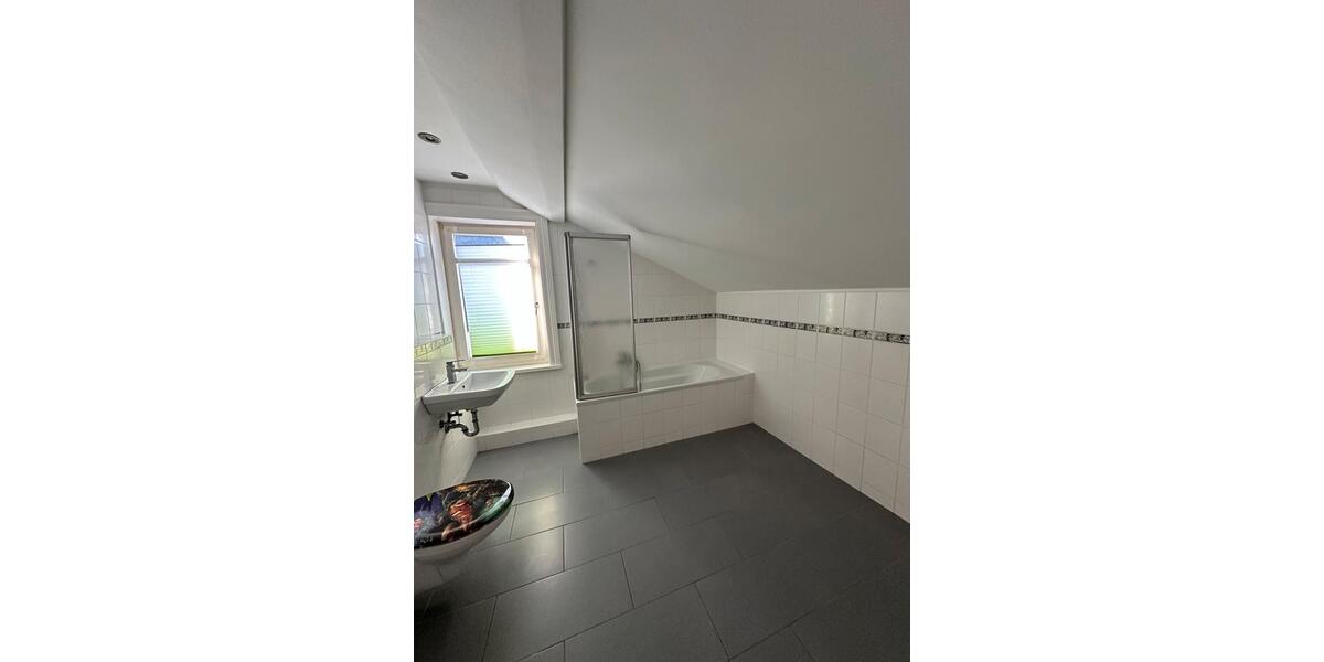 Dachgeschoßwohnung Hildesheim - 3 Zimmer, 71 m&sup2;, 570&euro; | Angebot:25060506