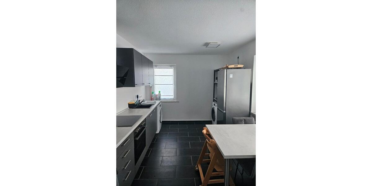 Erdgeschoßwohnung Lehrte - 3 Zimmer, 105 m&sup2;, 1.100&euro; | Angebot:25963593