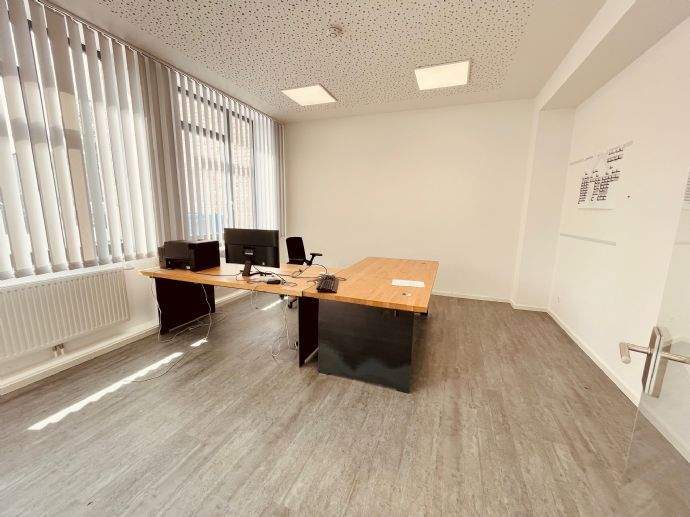 Gewerbeobjekt Hildesheim Moritzberg - 9 Zimmer, 242 m&sup2;, 2.425&euro; | Angebot:25996509