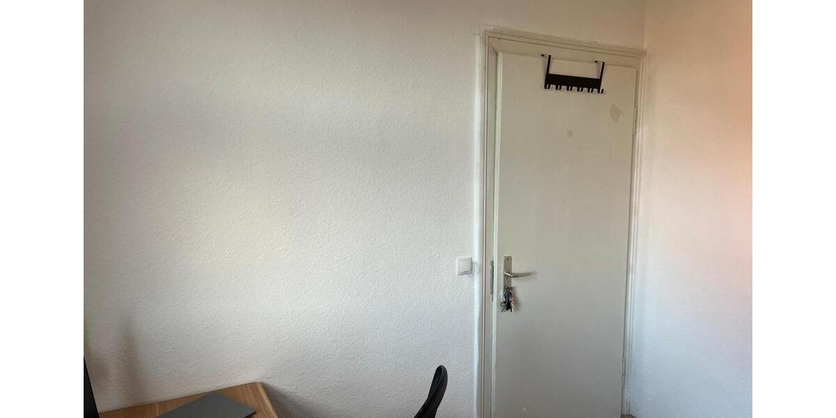 Etagenwohnung Peine - 1 Zimmer, 18 m&sup2;, 200&euro; | Angebot:25871576