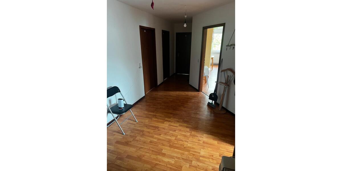 Dachgeschoßwohnung Salzgitter Ortschaft Nord - 8 Zimmer, 130 m&sup2;, 1.100&euro; | Angebot:26536399