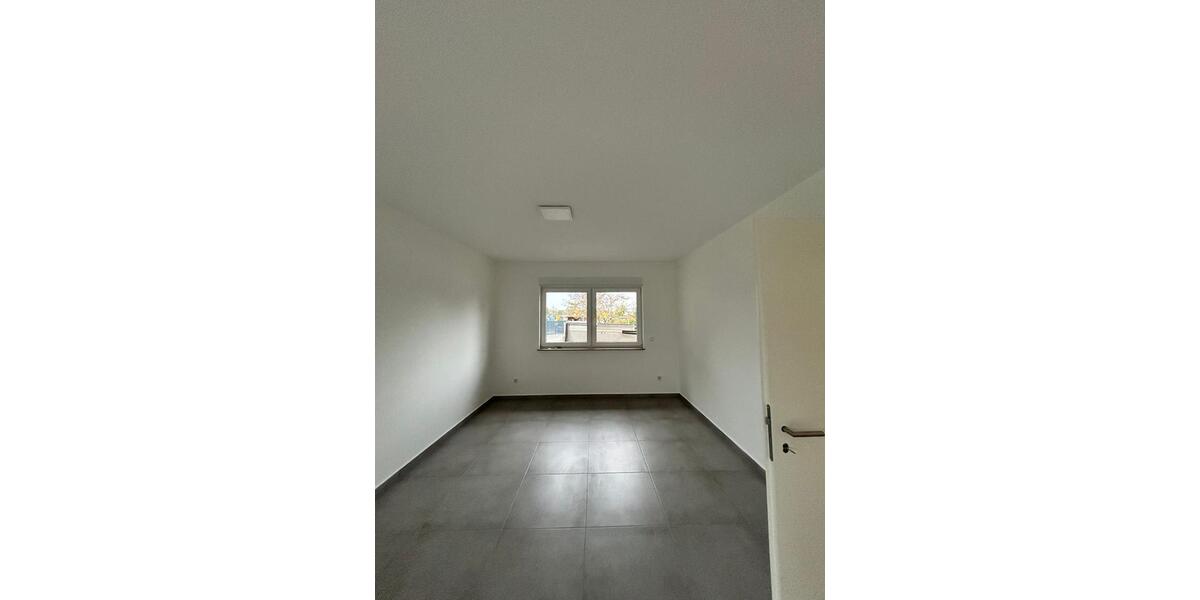 Einfamilienhaus Ronnenberg - 6 Zimmer, 200 m&sup2;, 2.800&euro; | Angebot:26653263