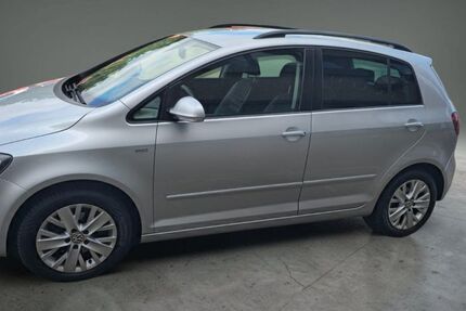 VW Golf 140.543 km 6.690 &euro; Hannover 30179