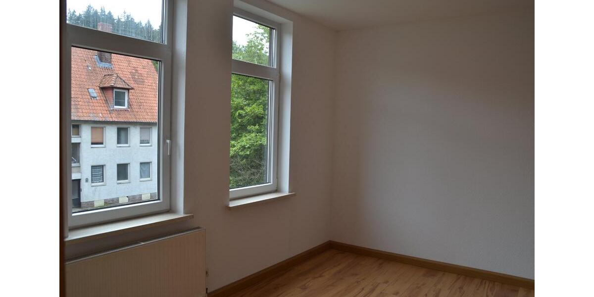 Etagenwohnung Delligsen - 3 Zimmer, 80 m&sup2;, 390&euro; | Angebot:24451083