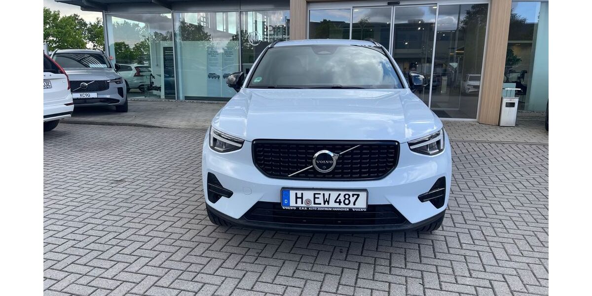 Volvo XC40 6.000 km 37.300 &euro; Hannover 30179