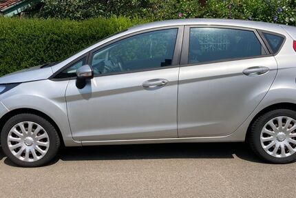 Ford Fiesta 130.000 km 3.499 &euro; Sarstedt 31157