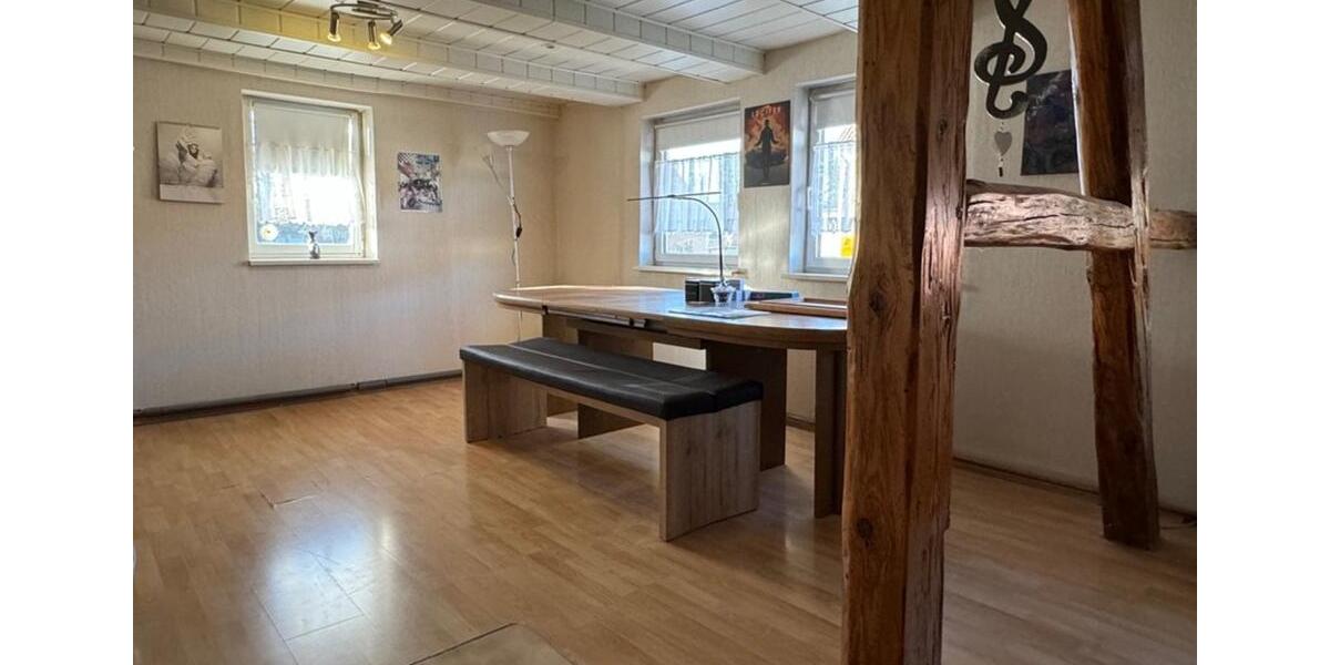 Mehrfamilienhaus, Wohnhaus Ilsede - 8 Zimmer, 274 m&sup2;, 1.800&euro; | Angebot:25491479