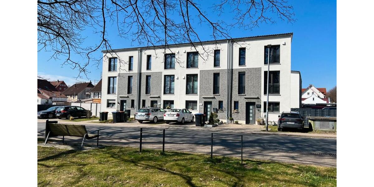 Reihenhaus Springe - 6 Zimmer, 145 m&sup2;, 1.650&euro; | Angebot:26582083