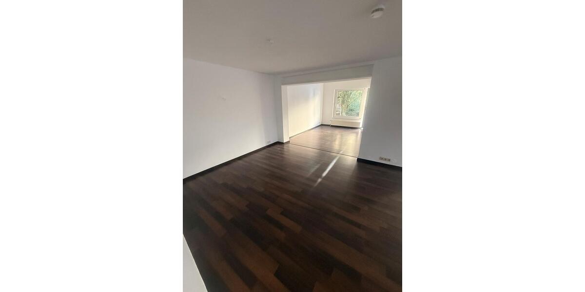 Einfamilienhaus Hannover Buchholz-Kleefeld - 4 Zimmer, 180 m&sup2;, 1.800&euro; | Angebot:25131400