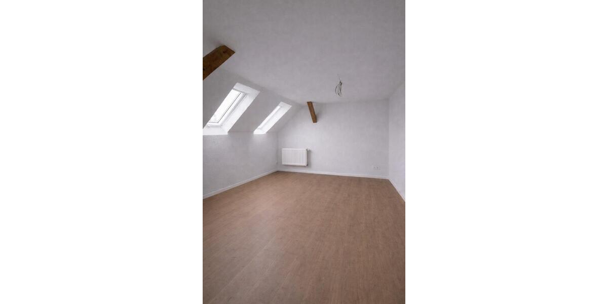 Dachgeschoßwohnung Pattensen - 3.5 Zimmer, 89 m&sup2;, 1.100&euro; | Angebot:25191797