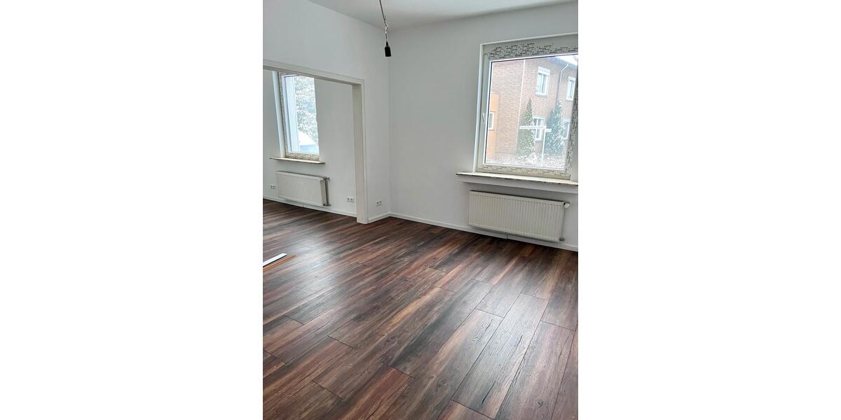 Erdgeschoßwohnung Hannover - 2.5 Zimmer, 70 m&sup2;, 1.050&euro; | Angebot:25142284