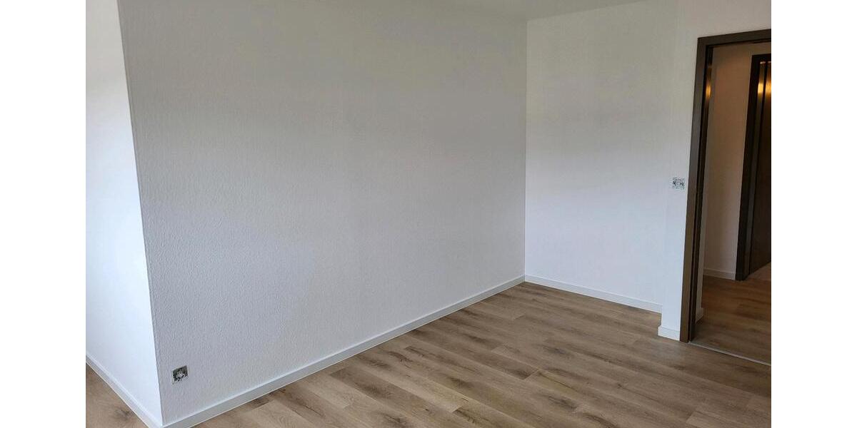 Etagenwohnung Hildesheim Bockfeld - 3 Zimmer, 93 m&sup2;, 1.000&euro; | Angebot:25571875