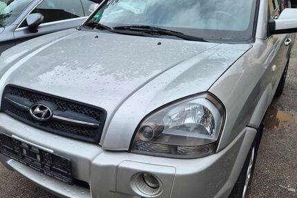 Hyundai TUCSON 124.400 km 3.650 &euro; Hannover 30519
