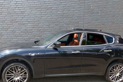 Maserati Levante 86.000 km 47.900 &euro; Hannover 30179