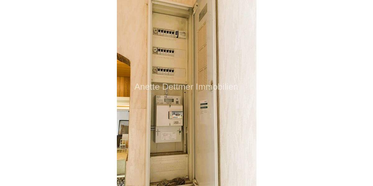 Einfamilienhaus Delligsen / Varrigsen Varrigsen - 7 Zimmer, 215 m&sup2;, 98.000&euro; | Angebot:25695289