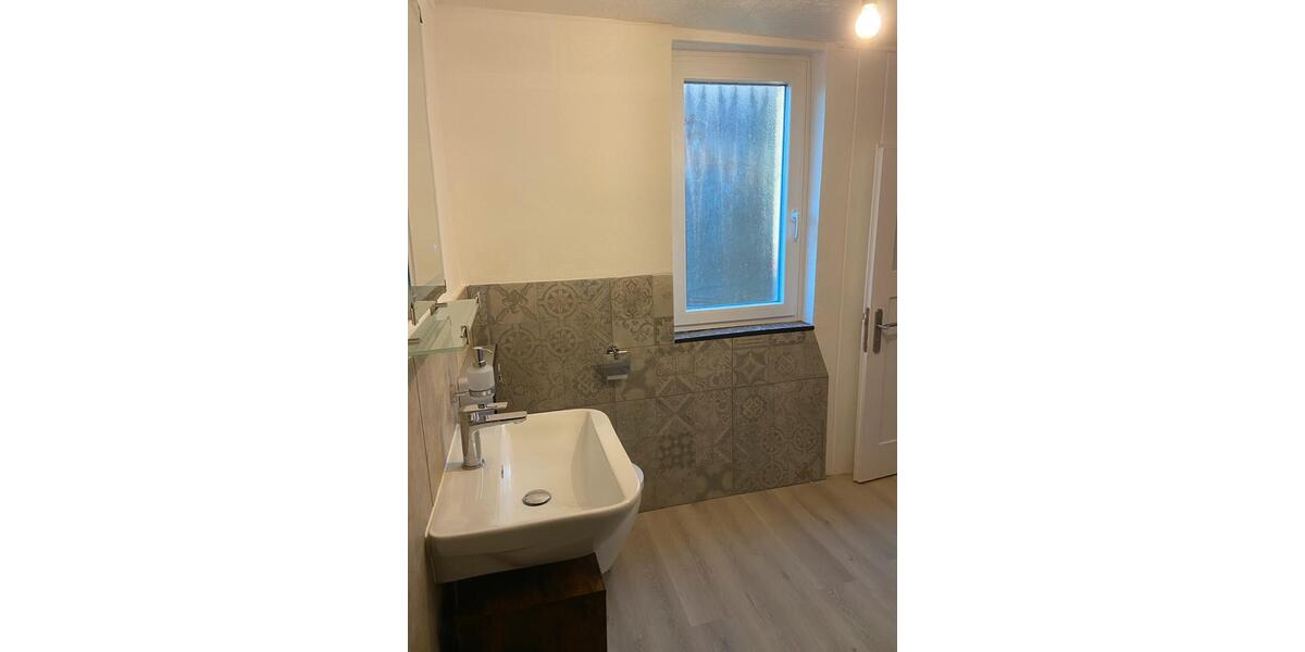 Einfamilienhaus Delligsen - 5 Zimmer, 120 m&sup2;, 980&euro; | Angebot:26611155