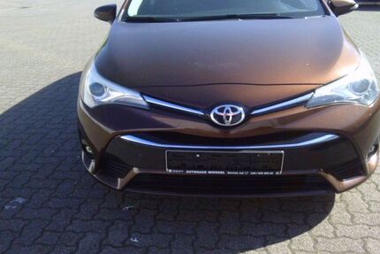 Toyota Avensis 279.000 km 5.990 &euro; Hannover 30165