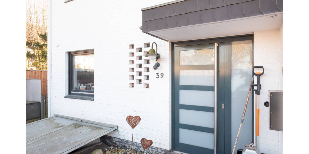 Reihenendhaus Lehrte - 7 Zimmer, 145 m&sup2;, 299.900&euro; | Angebot:26015800