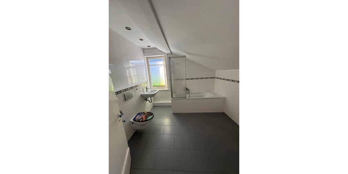 Dachgeschoßwohnung Hildesheim - 3 Zimmer, 71 m&sup2;, 570&euro; | Angebot:25060506