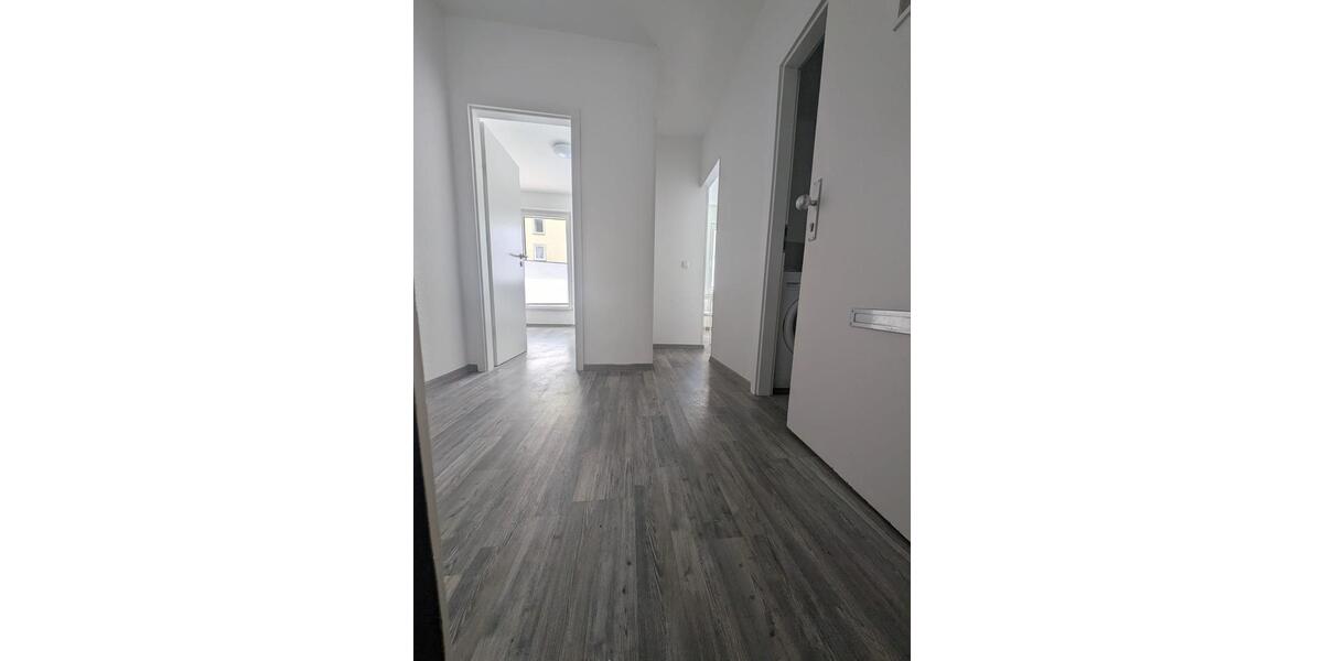 Etagenwohnung Hannover - 2 Zimmer, 60 m&sup2;, 1.200&euro; | Angebot:26020779