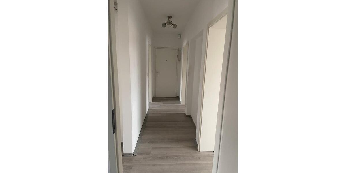 Etagenwohnung Lengede - 6 Zimmer, 120 m&sup2;, 1.440&euro; | Angebot:25887202