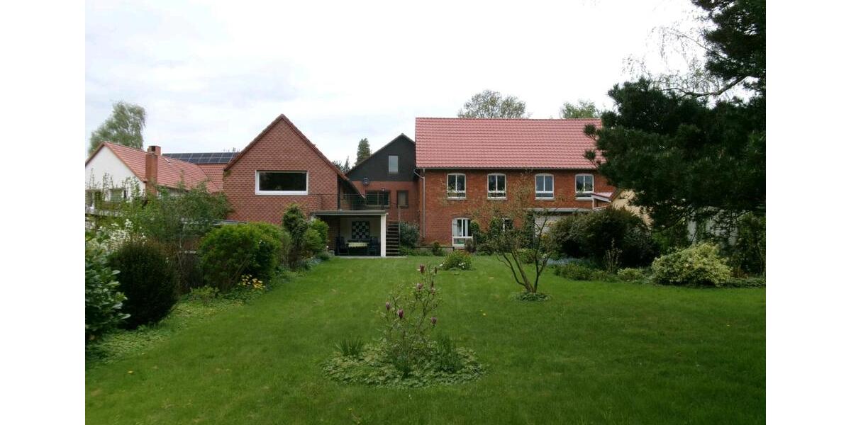 Einfamilienhaus Salzhemmendorf - 10 Zimmer, 350 m&sup2;, 430.000&euro; | Angebot:25997859