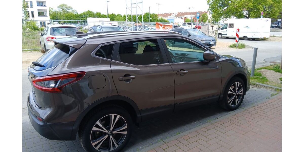 Nissan Qashqai 13.800 km 18.500 &euro; Hildesheim 31135