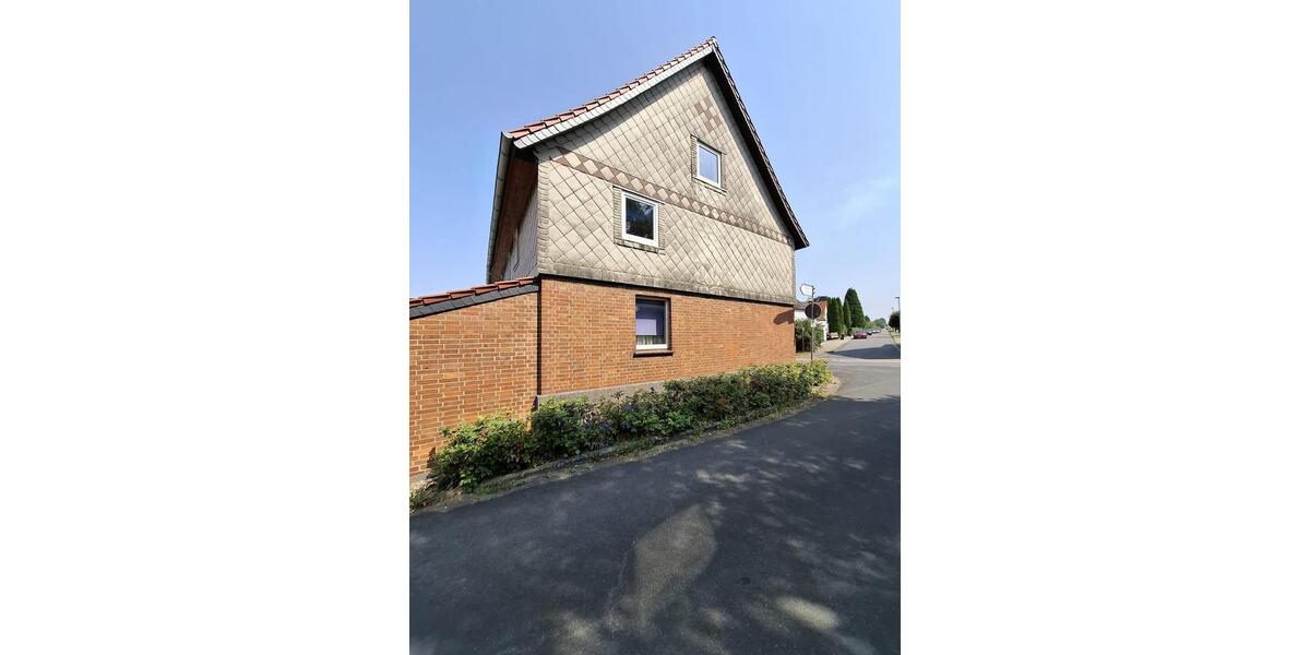 Einfamilienhaus Bockenem - 9 Zimmer, 255 m&sup2;, 146.000&euro; | Angebot:23410111