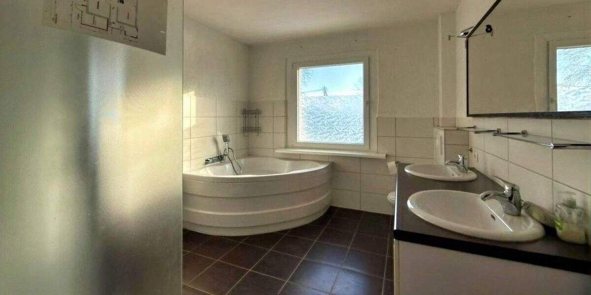 Doppelhaushälfte Hemmingen Arnum - 7 Zimmer, 178 m&sup2;, 379.000&euro; | Angebot:25744024