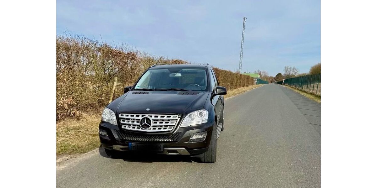 Mercedes-Benz ML 350 267.600 km 9.500 &euro; Söhlde 31185
