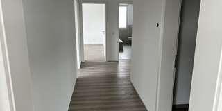 Etagenwohnung Sarstedt - 3 Zimmer, 96 m&sup2;, 1.150&euro; | Angebot:26676474
